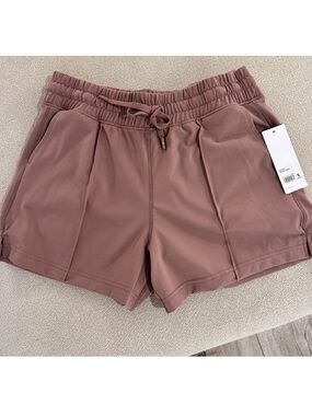 YOGALICIOUS Lux City Life 4-Inch Shorts Sz S in Twilight Mauve